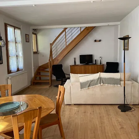 Petite Maison Sous Le Tilleul بيت للعطل ستشيلتيغهيم