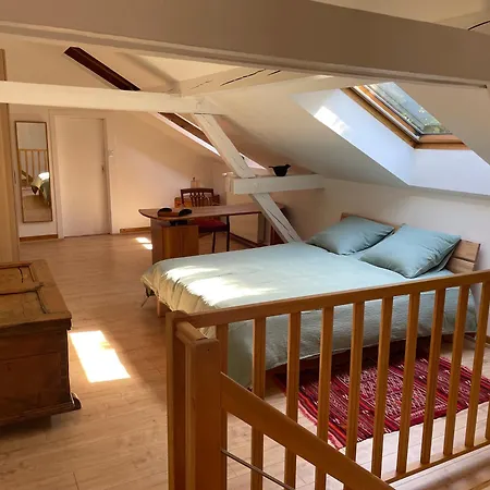 Petite Maison Sous Le Tilleul بيت للعطل