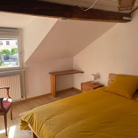 Petite Maison Sous Le Tilleul