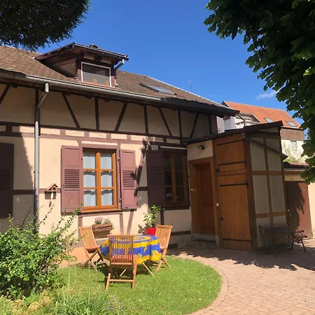 Petite Maison Sous Le Tilleul
